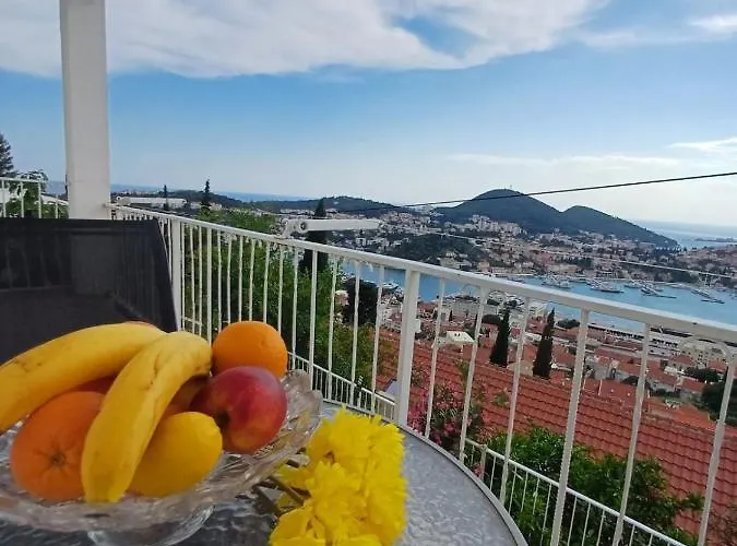 Sea View From The Hill 아파트