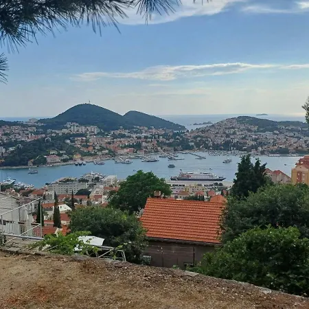 Apartment Sea View From The Hill